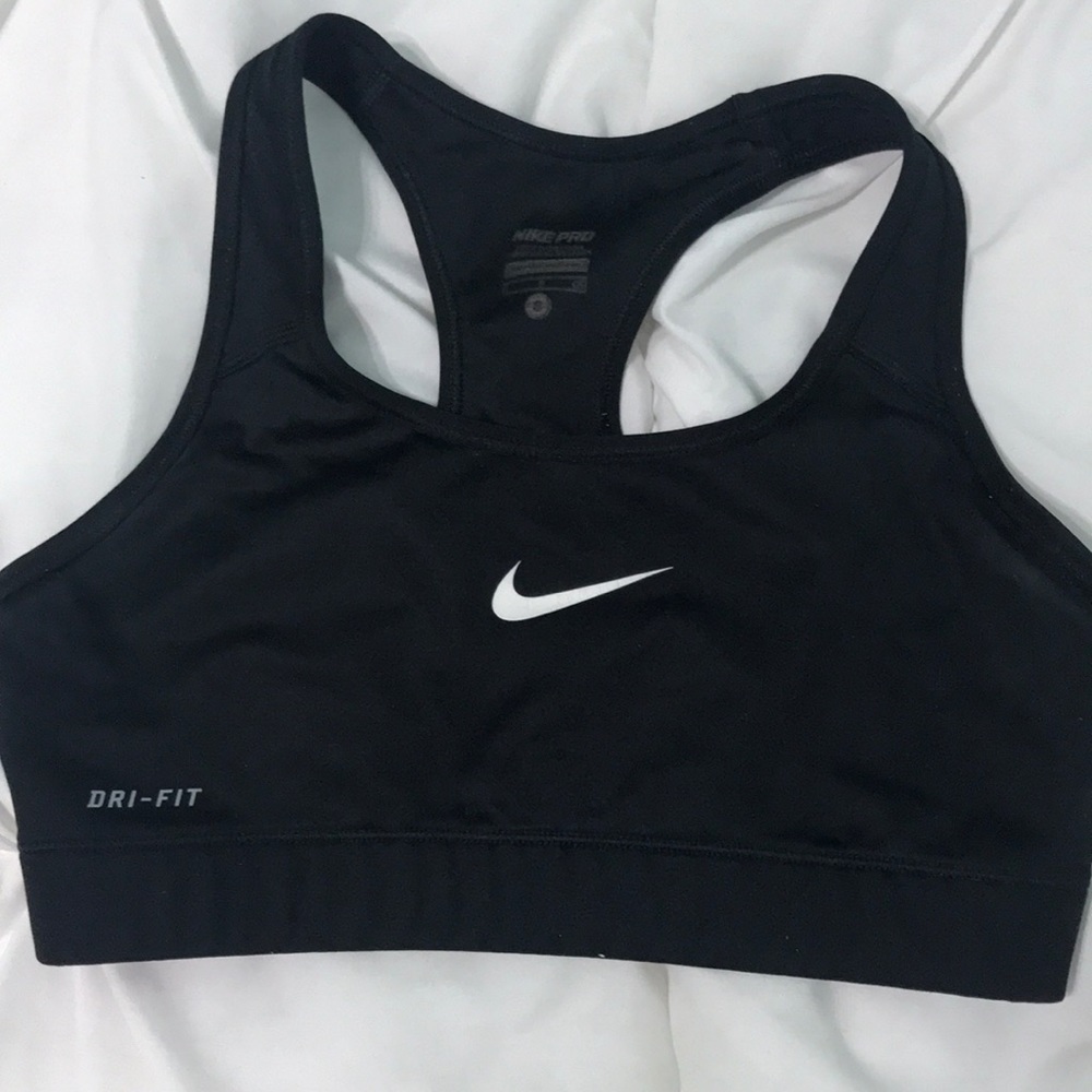 Nike sports bra, barley worn